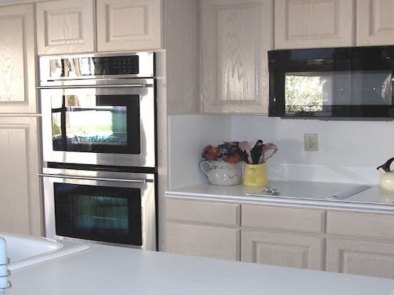 Choose A Wall Oven To Spruce Up Your Kitchen